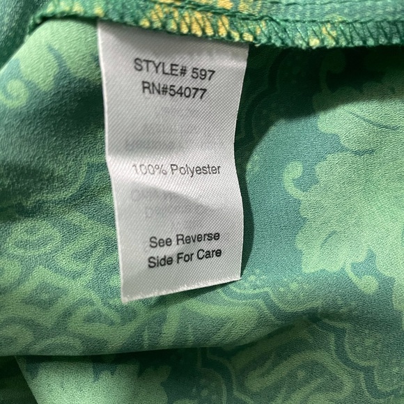 Cabi green with envy floral blouse.Size X-Small. - Picture 7 of 7